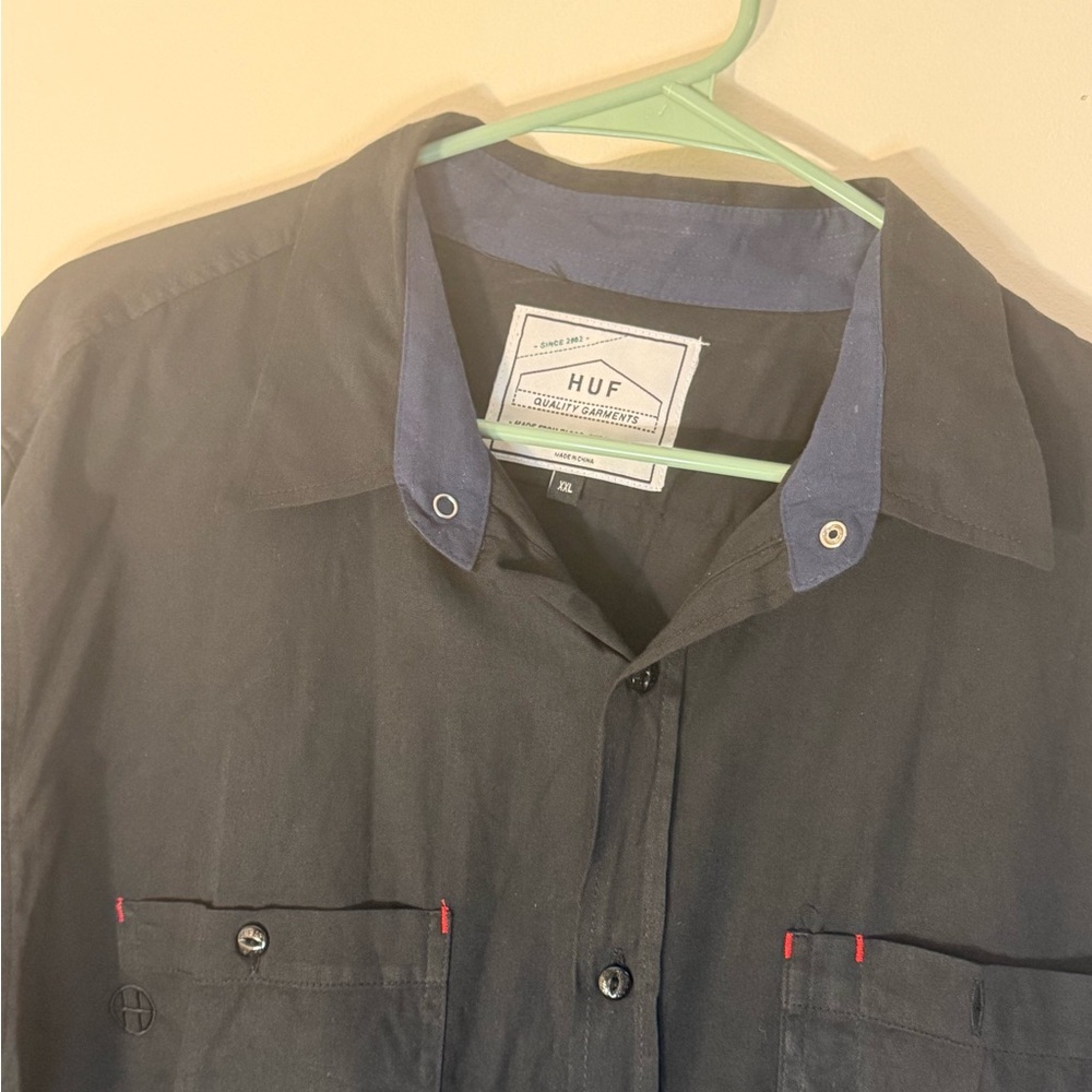 HUF Black Shirt with Navy Contrast Collar Mens XXL